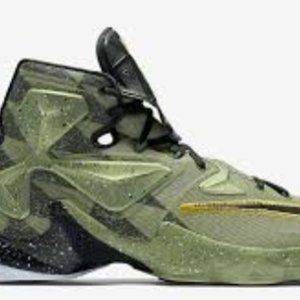 Lebron 13`s camo